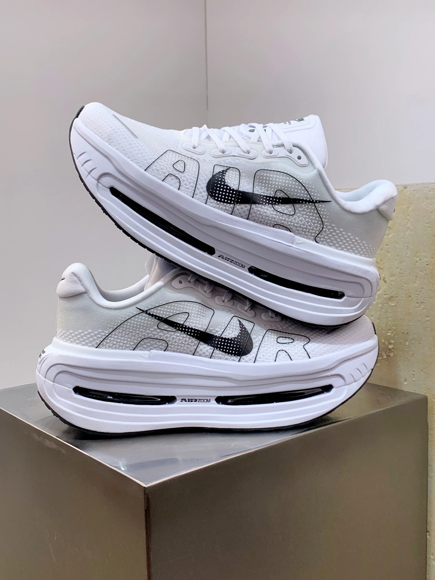 Nike Vomero Premium Air Cushion 40th Anniversary Comfortable