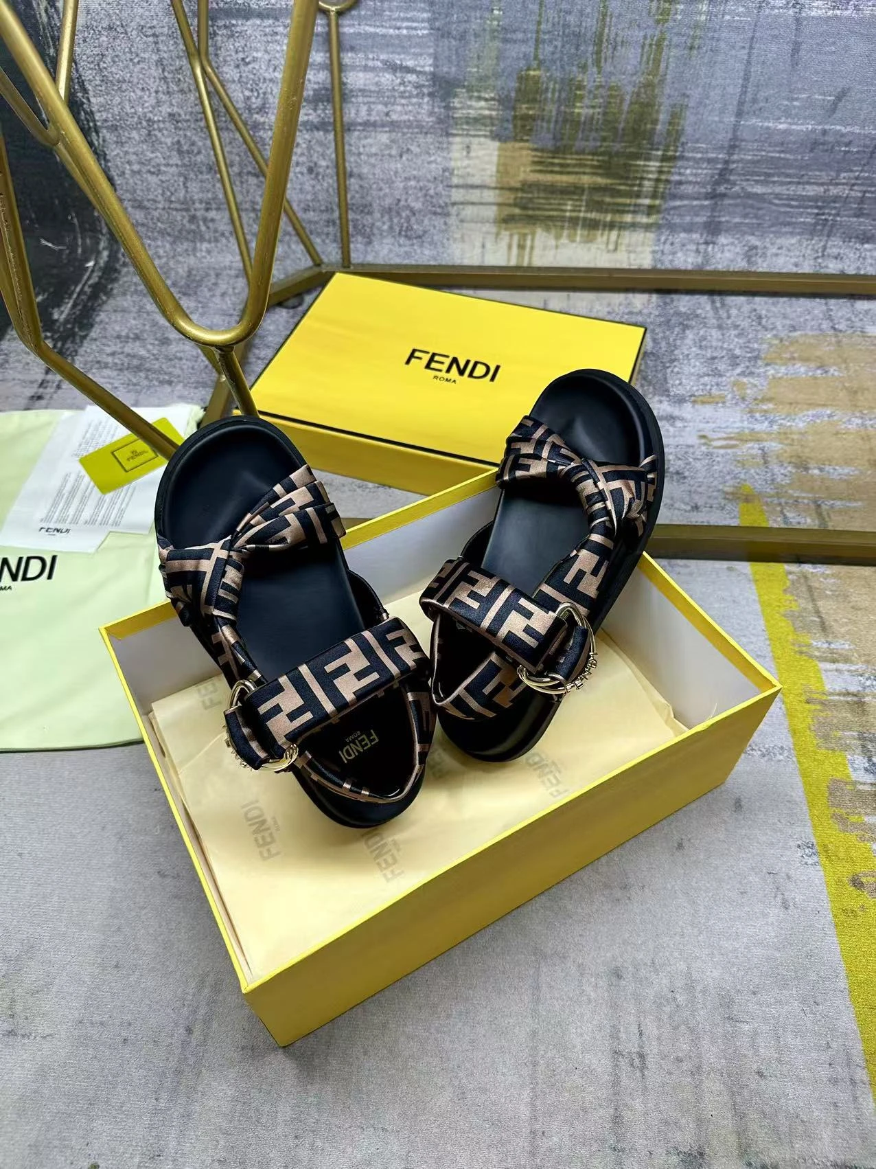 FENDI440 latest padded double-strap flat sandals