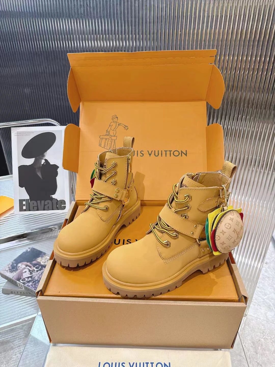 Timberland hardware buckle